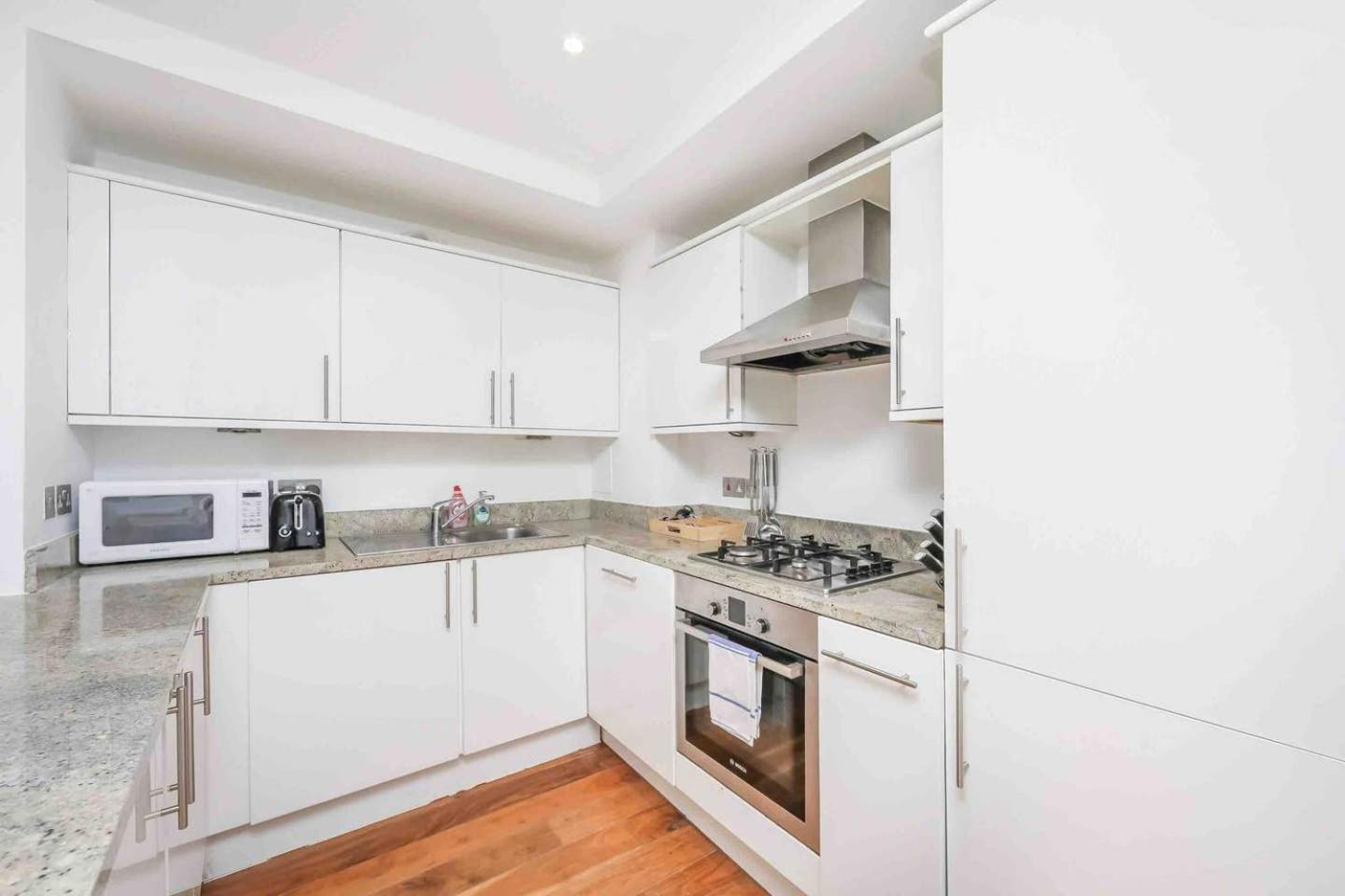2 Bed By Oxford Circus And Regent Street! * Londres